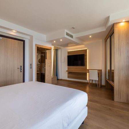 Kriss Internazionale Hotel บาร์โดลิโน ภายนอก รูปภาพ