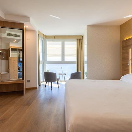 Kriss Internazionale Hotel บาร์โดลิโน ภายนอก รูปภาพ