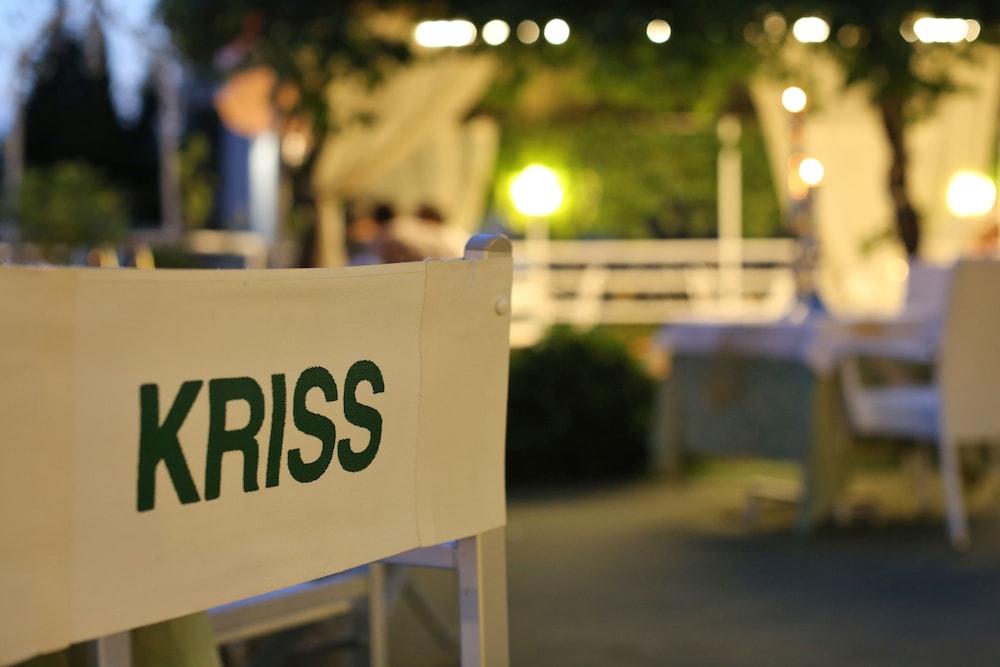 Kriss Internazionale Hotel บาร์โดลิโน ภายนอก รูปภาพ