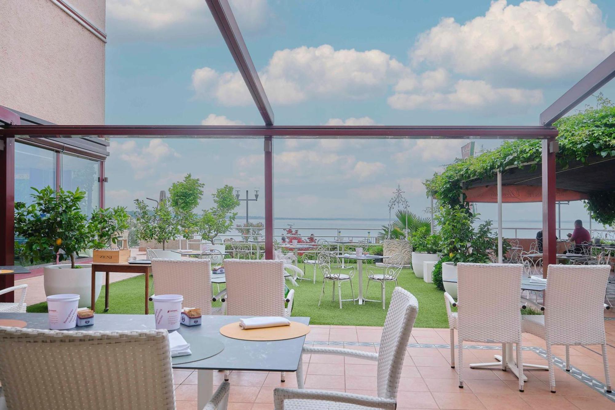 Kriss Internazionale Hotel บาร์โดลิโน ภายนอก รูปภาพ