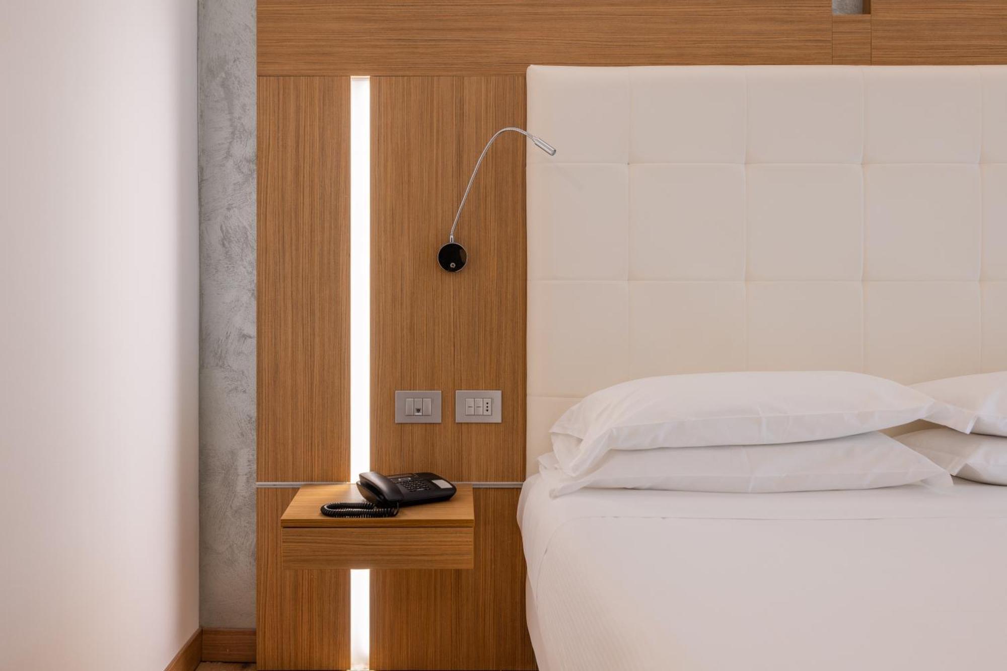 Kriss Internazionale Hotel บาร์โดลิโน ภายนอก รูปภาพ