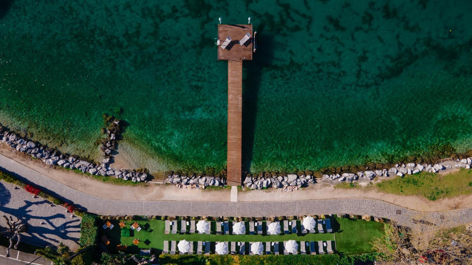 Kriss Internazionale Hotel บาร์โดลิโน ภายนอก รูปภาพ